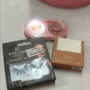 Makeup bundle